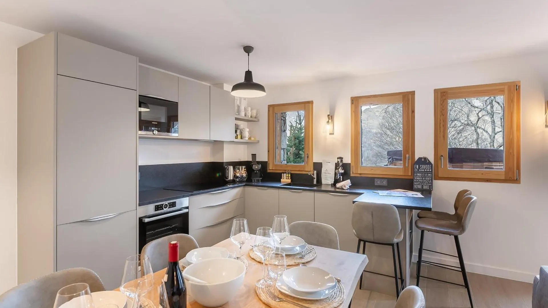 Appartement Pour 6 Avec Jacuzzi Et Vue Panoramique - Fr-1-570-33 Saint-Martin-de-Belleville 0*,  France