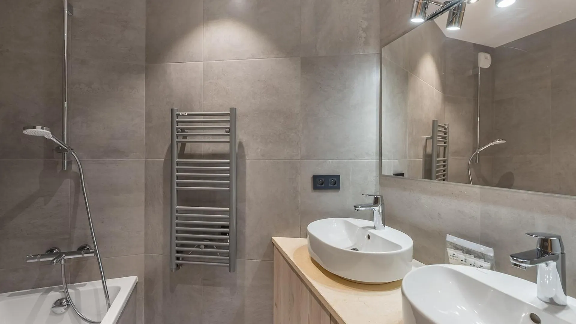 Appartement Pour 6 Avec Jacuzzi Et Vue Panoramique - Fr-1-570-33 Saint-Martin-de-Belleville Apartment